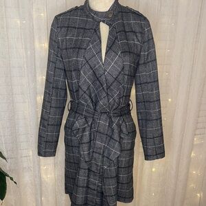 Chic Women's Black Plaid Trench Coat
